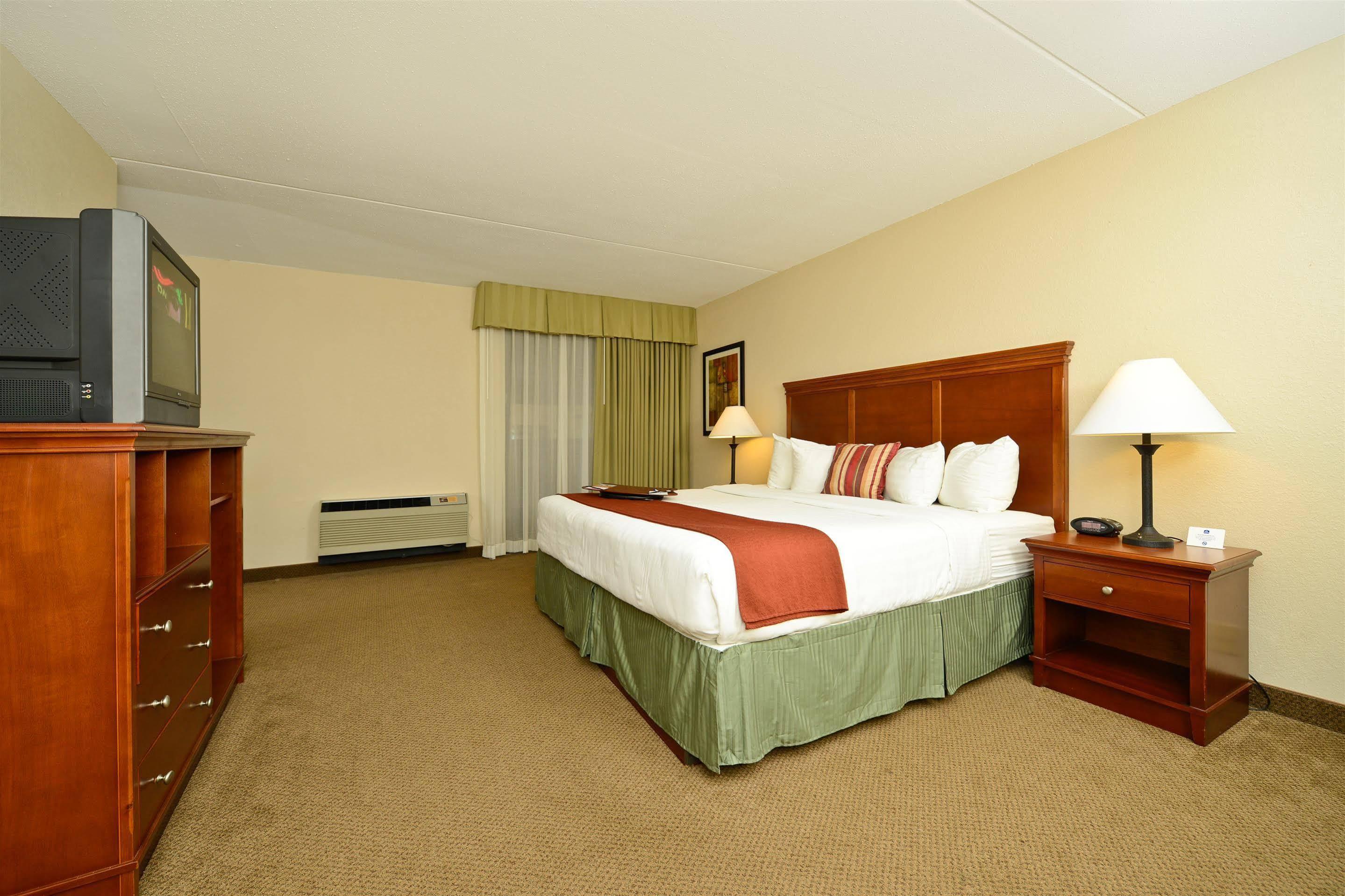 Best Western Plus La Porte Hotel & Conference Center Экстерьер фото
