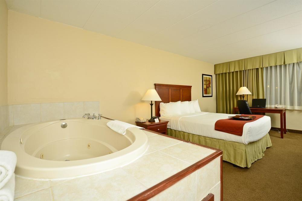 Best Western Plus La Porte Hotel & Conference Center Экстерьер фото