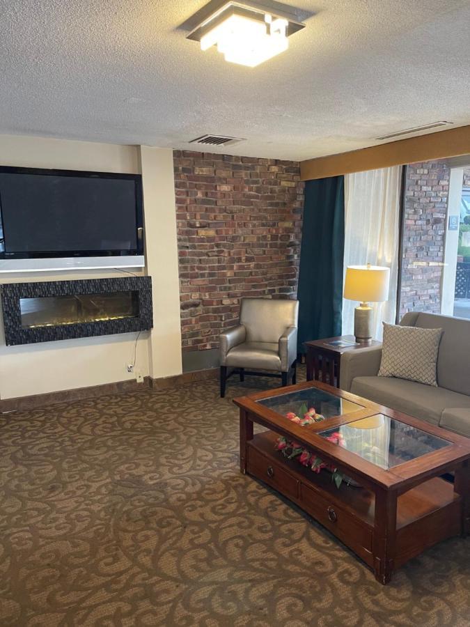 Best Western Plus La Porte Hotel & Conference Center Экстерьер фото