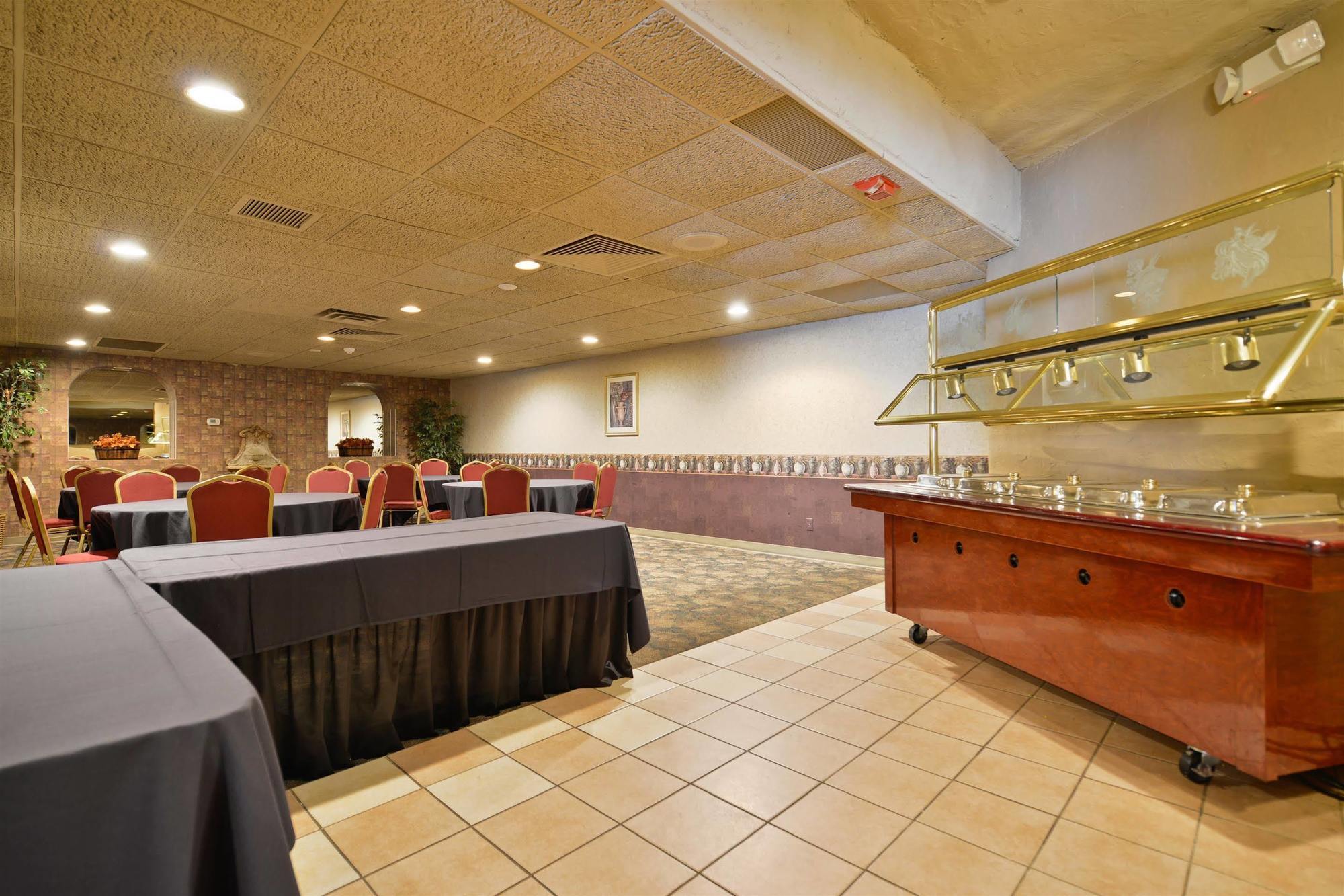 Best Western Plus La Porte Hotel & Conference Center Экстерьер фото