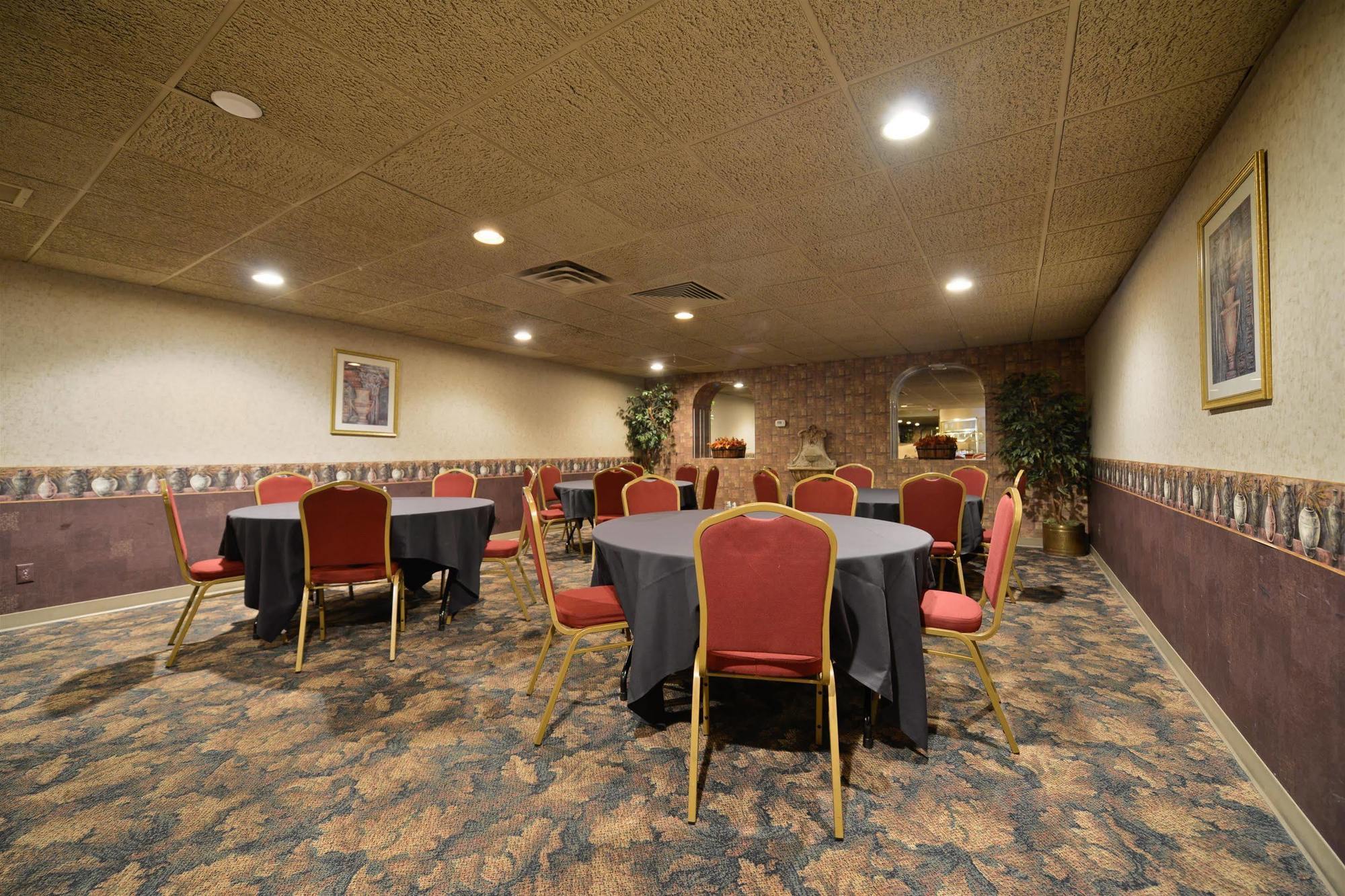 Best Western Plus La Porte Hotel & Conference Center Экстерьер фото