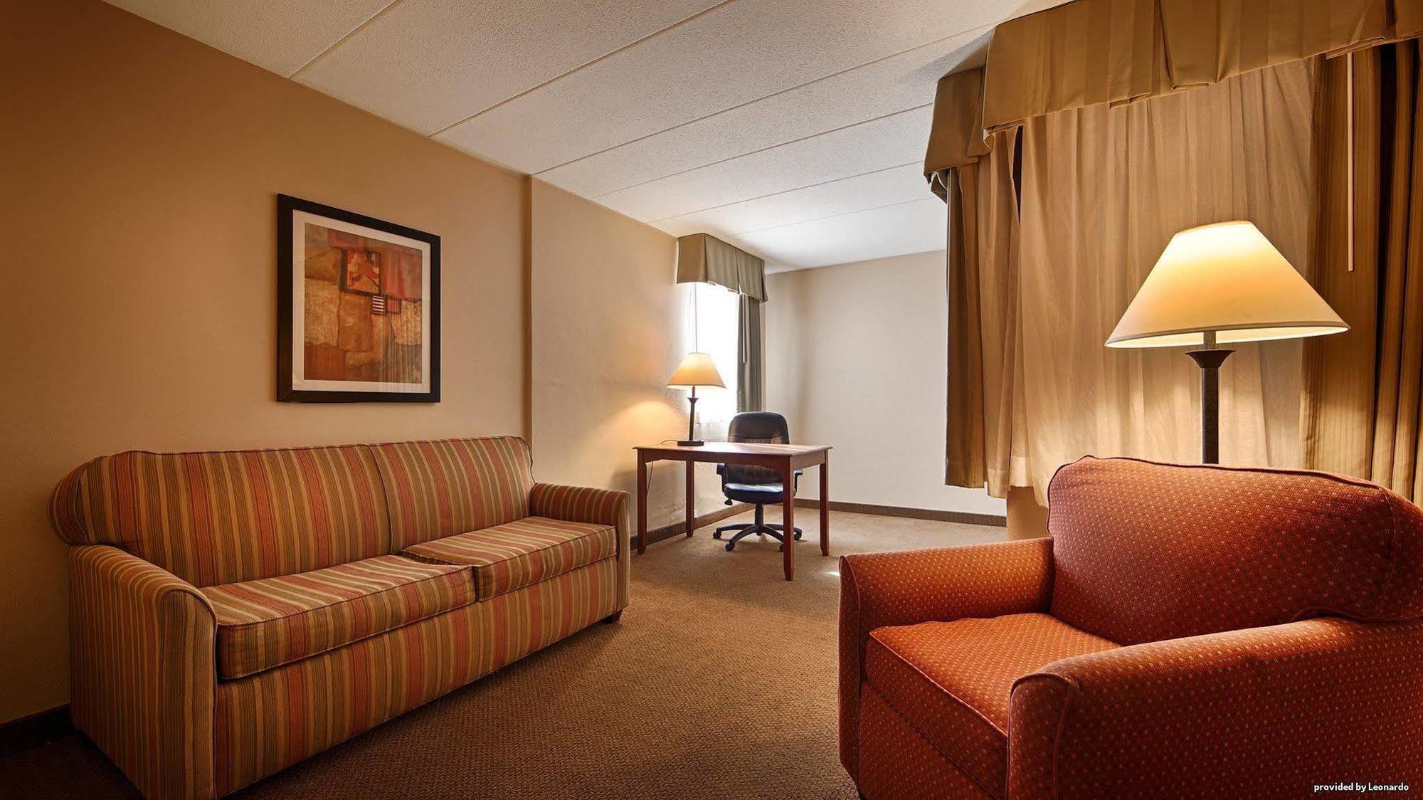 Best Western Plus La Porte Hotel & Conference Center Экстерьер фото